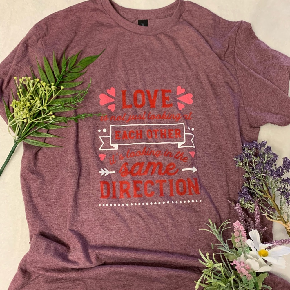 Heather maroon brand new t shirt